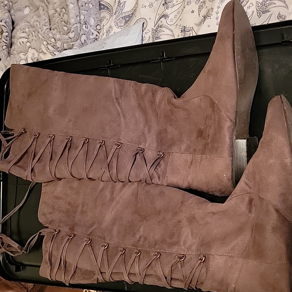 Gisane, lace up boots size 10